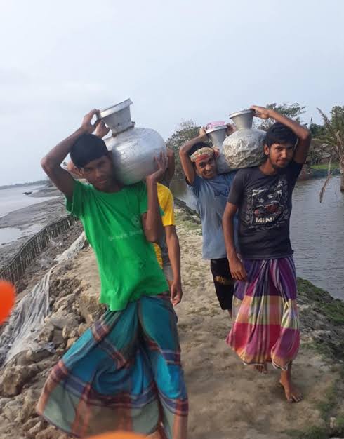 কুষ্টিয়াই গ্রাম জুড়ে চলছে পানির হাহা কার